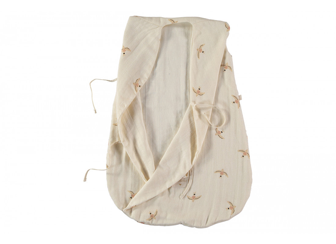 nur-35-97-eur-fur-gigoteuse-dete-6-18-mois-dreamy-summer-sleeping-bag-nude-haiku-birds-online-im-shop_1.jpg